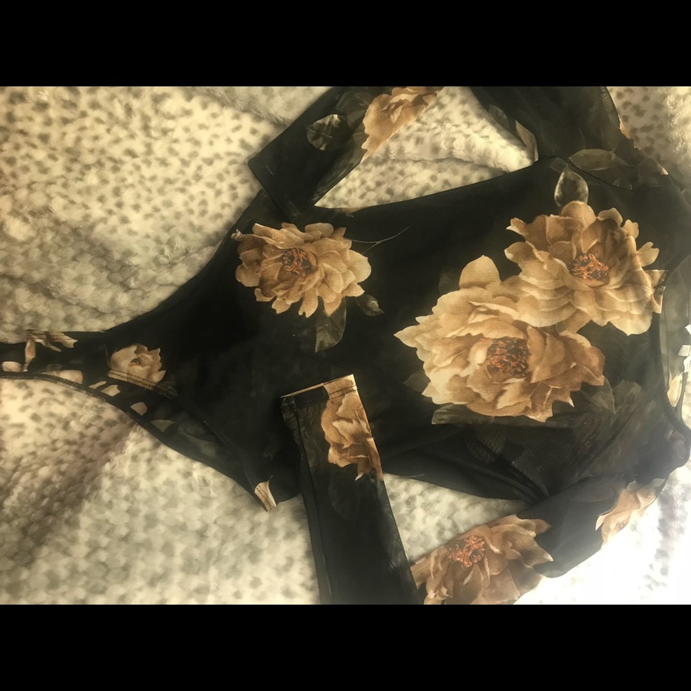 FOREVER 21 floral see through long sleeve small